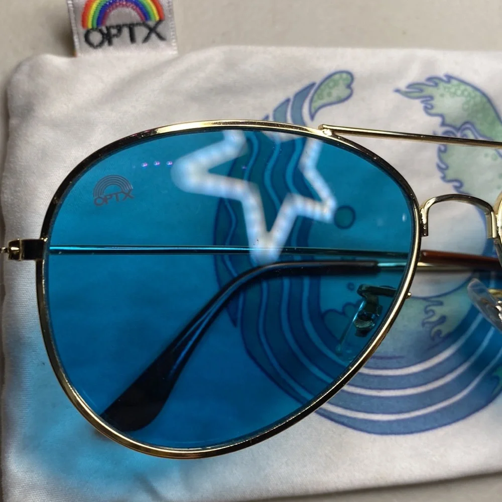Blue tinted sunníes
